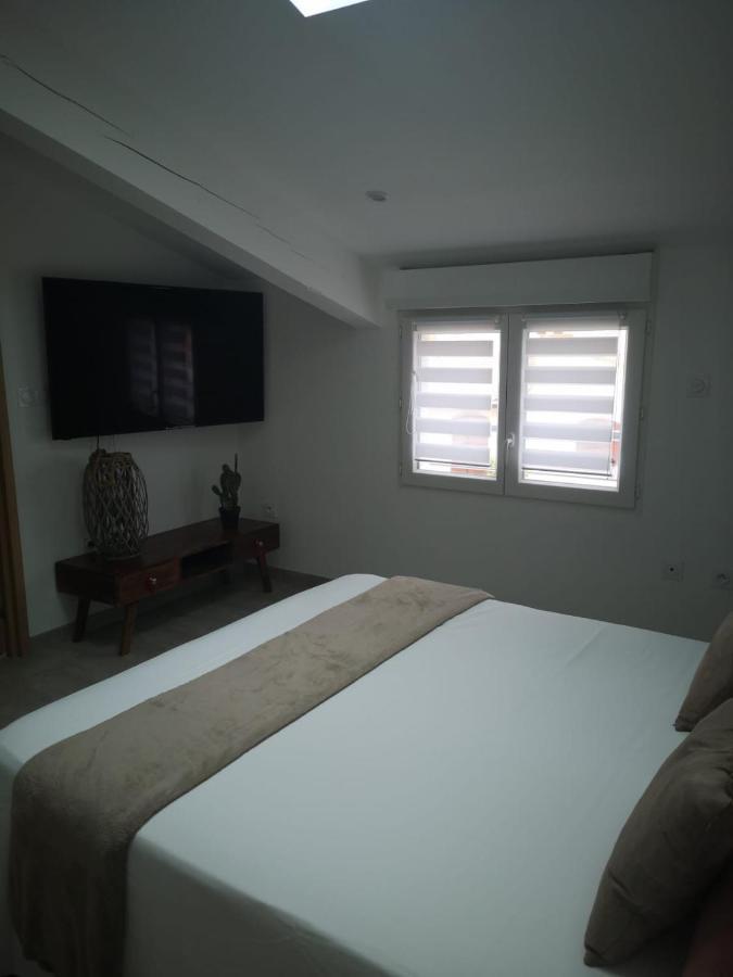 Les Chambres Du Saunier ซาแลง-เดอ-ชิโรด์ ภายนอก รูปภาพ